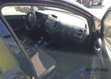 2018 Kia Forte Lx z USA, uszkodzony, nr VIN 3KPFK4A73JE283977